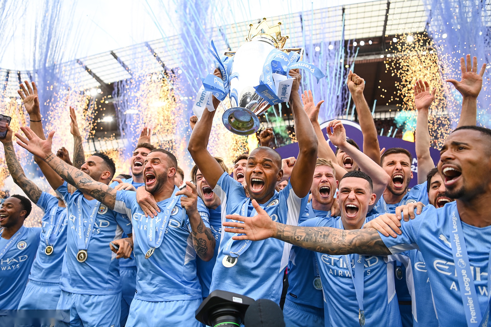 小因扎吉虽 小因扎吉虽